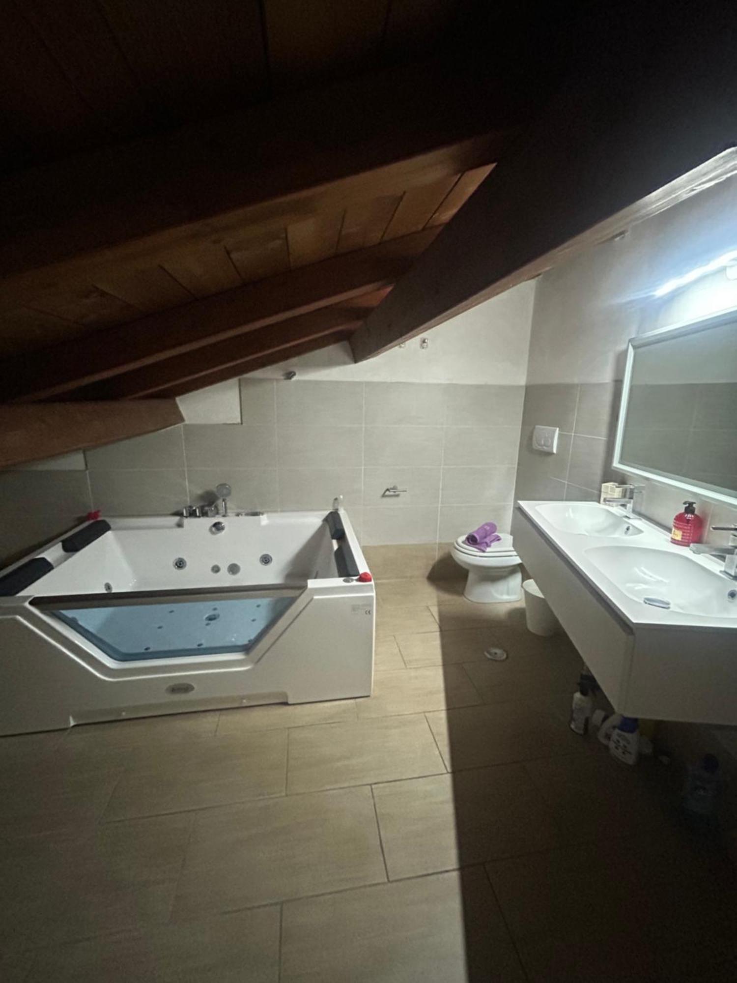 Ale E Nau Hotel Рим Екстериор снимка